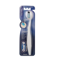 Зубная щетка Oral-B Pro-Expert Clinical для глубокого очищения, средней жесткости, 1 шт Зубная щетка Oral-B Pro-Expert Clinical для глубокого очищения, средней жесткости, 1 шт