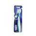 Зубная щетка Oral-B Pro-Expert Clinical для глубокого очищения, средней жесткости, 1 шт